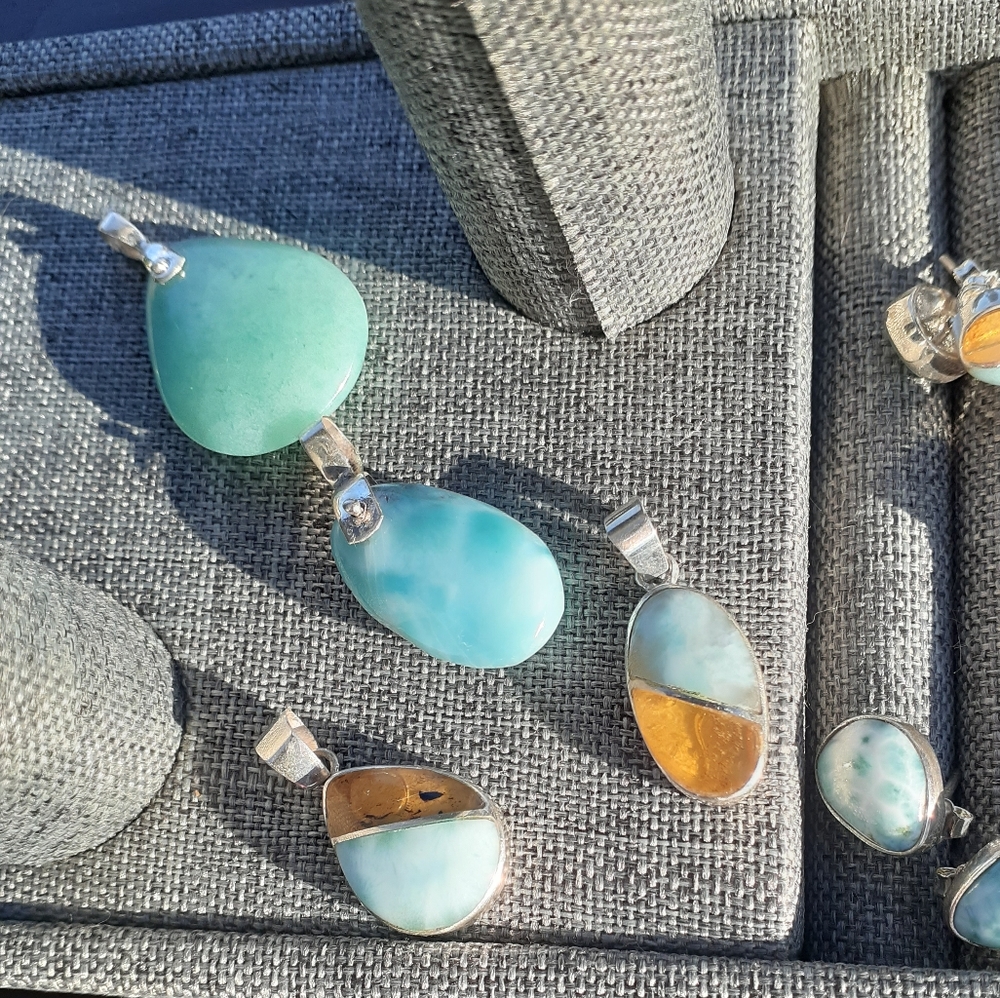 Larimar - Picture 7 of 16